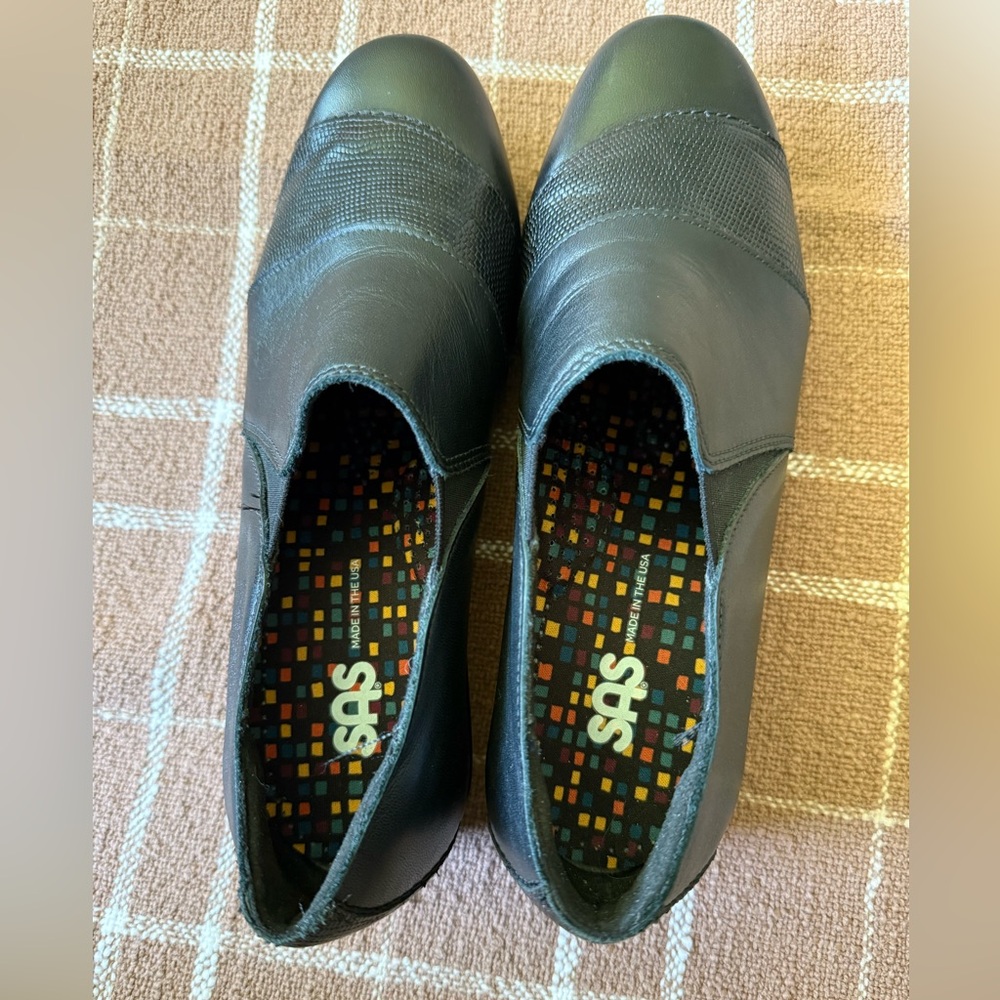 SAS Nora Women's Black Textured Loafers